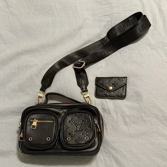 Black utility purse with black strap & gold hardware - Picture 1 of 10